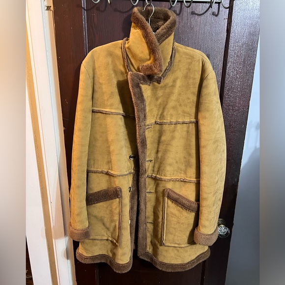 1970's Western Rancher Style Sherpa Lined Cowhide Leather Coat - Picture 9 of 10